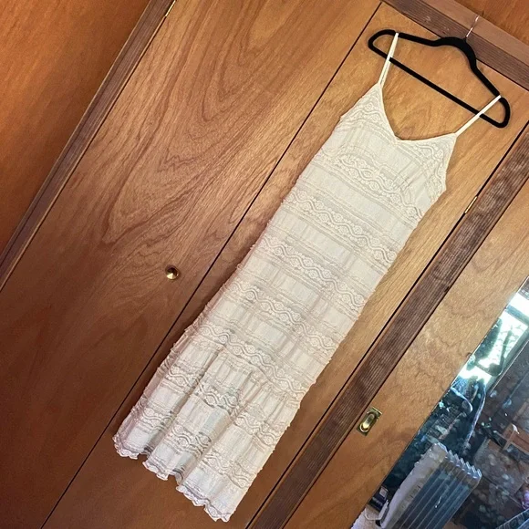 American Eagle Tiered Stretch Lace Midi - Picture 2 of 9